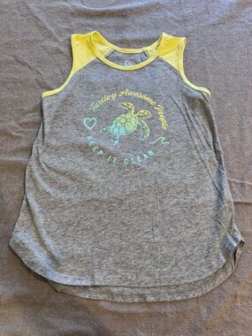Justice girls Summer Turtle  tank top  size 8 Turtle Tee -